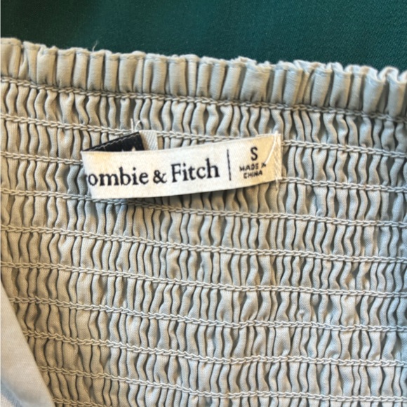 Sage Green Abercrombie Top - Picture 2 of 2